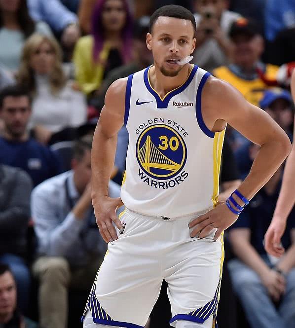 ng28娱乐- 布莱顿训练开放日，关键时刻战术微调引欢呼，CBA常规赛在即，球队文化再被提及