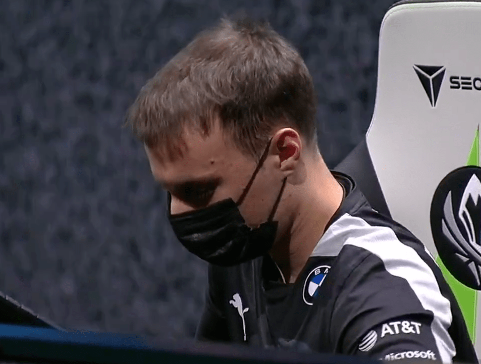 ng28-包含Ming回归赛场，败北首场状态亮眼，FPX观众沸腾！的词条