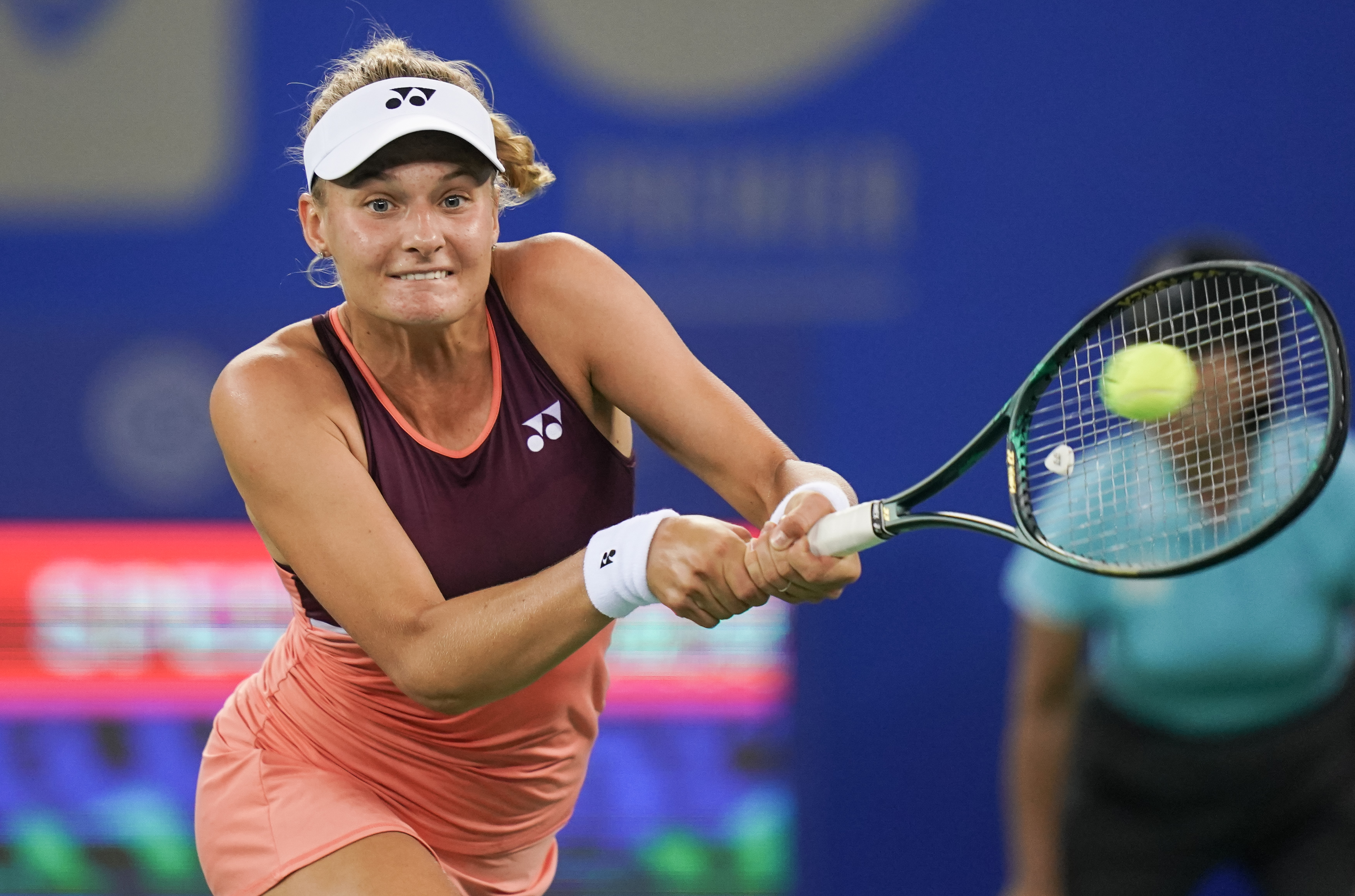 关于科维托娃回归赛场，战术调整首场状态亮眼，美国队观众沸腾！的信息